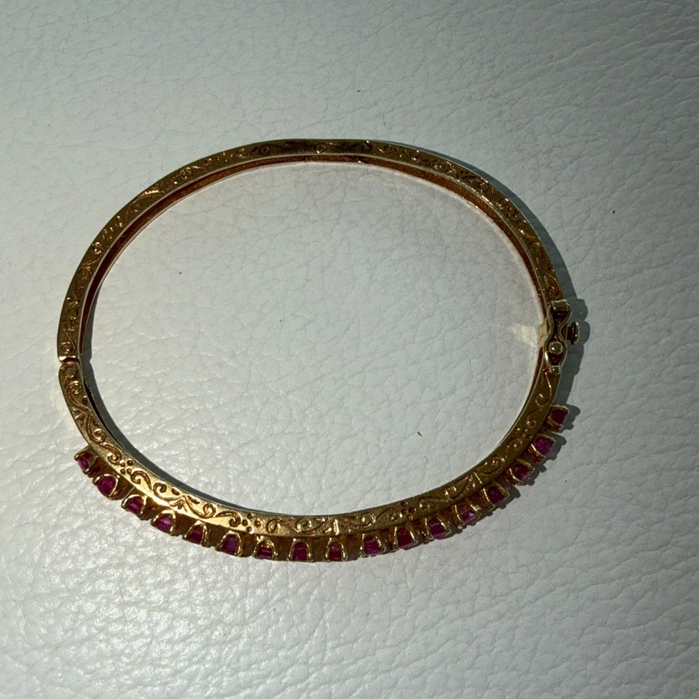 Vintage 14K Gold Ruby Hinged Bangle Bracelet 17 Natural Rubies Engraved Estate